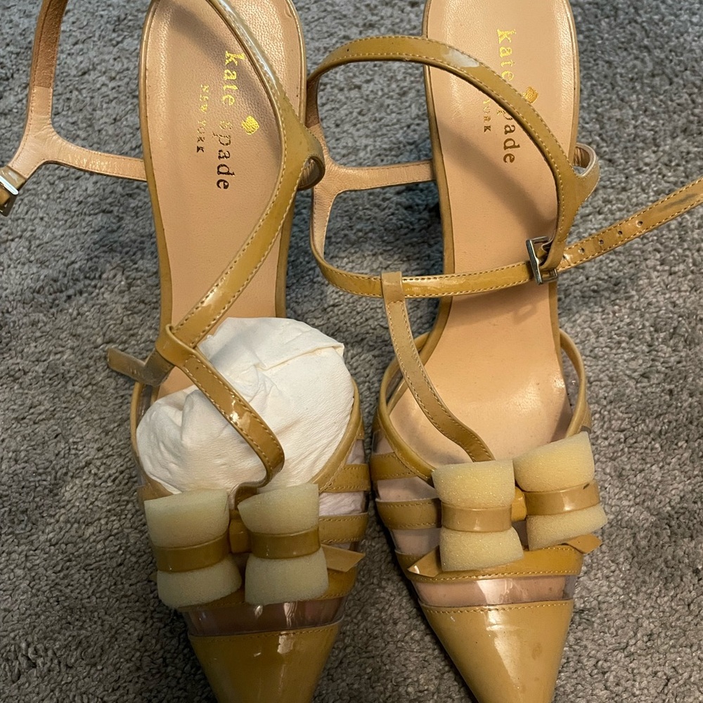 Brand new Kate spade tan heels